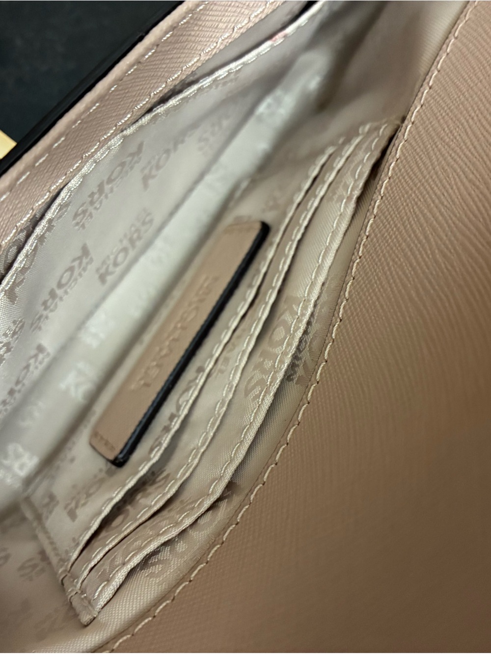 Michael Kors Crossbody Purse & Wallet -Blush/Nude - Picture 10 of 11